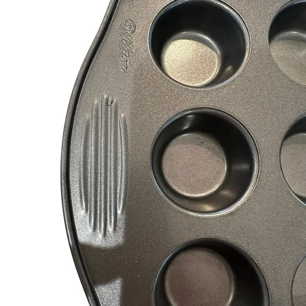 Wilton Mini Muffin Pan Tin Cheese Cake Egg Rounds Non-Stick 12 Holes Heavyweight
